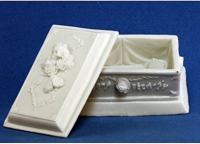 77137: Sarcophagus 