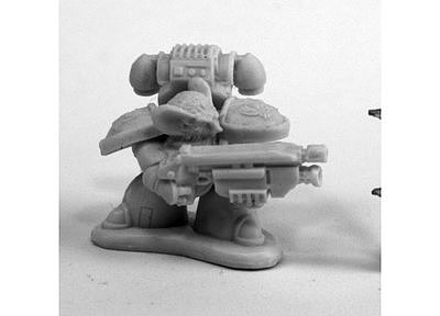 80082: Space Mousling Looking Left 