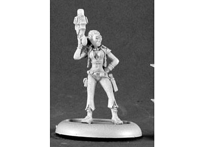 50115: Moxy, Space Adventuress 