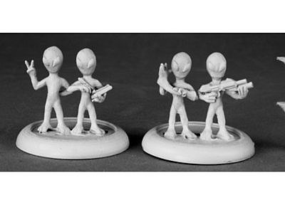 50130: Gray Aliens (4) 