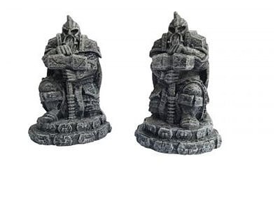 Dwarf statues with hammer, kneeling (2 different)  