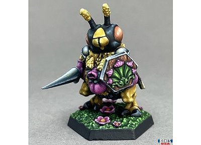 30122 Honeythorn Knight (On Foot) 