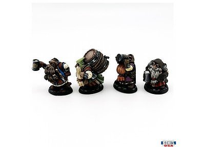 30139 Townsfolk: Dwarven Brewmeister and Patrons (4) 