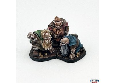 30138 Townsfolk: Gambing Dwarves (3) 