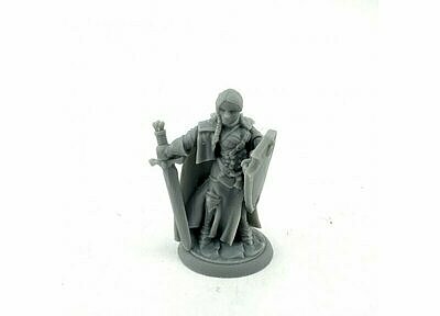 07129 Isabeau Laroche, Female Paladin 